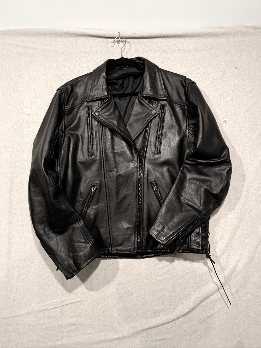 Vintage Echtes Leder Futter Men’s  Black LeatherJacket with Side Panels